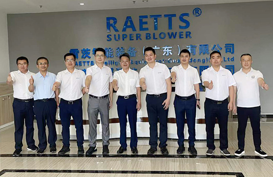 赣州市副市长陈水连、赣州市经开区党工委副书记梁丁盛等领导先后莅临雷茨考察